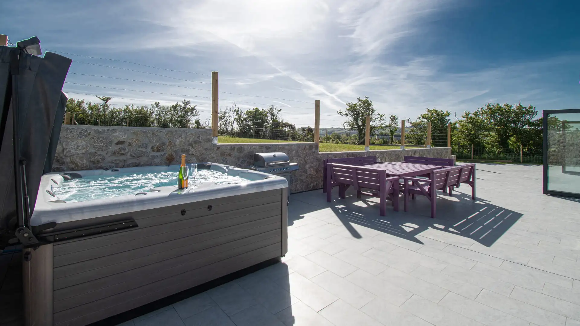 Holiday Homes with Hot Tubs