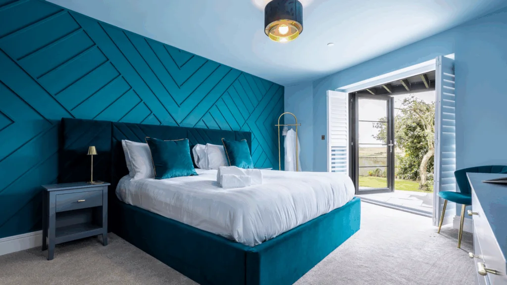 ground-floor bedroom