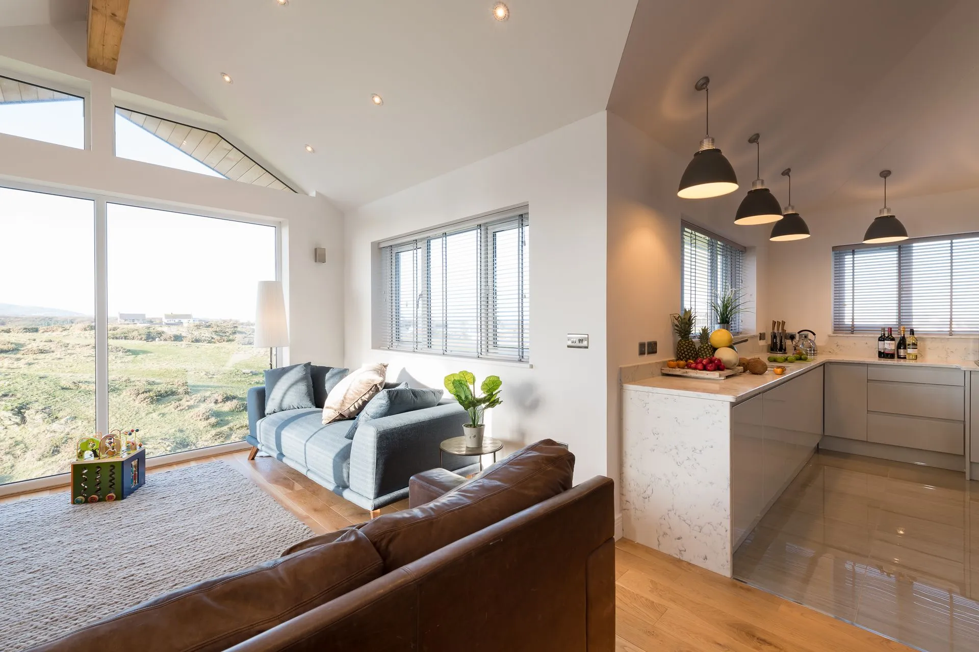 Cadair Arthur Living room and kitchen