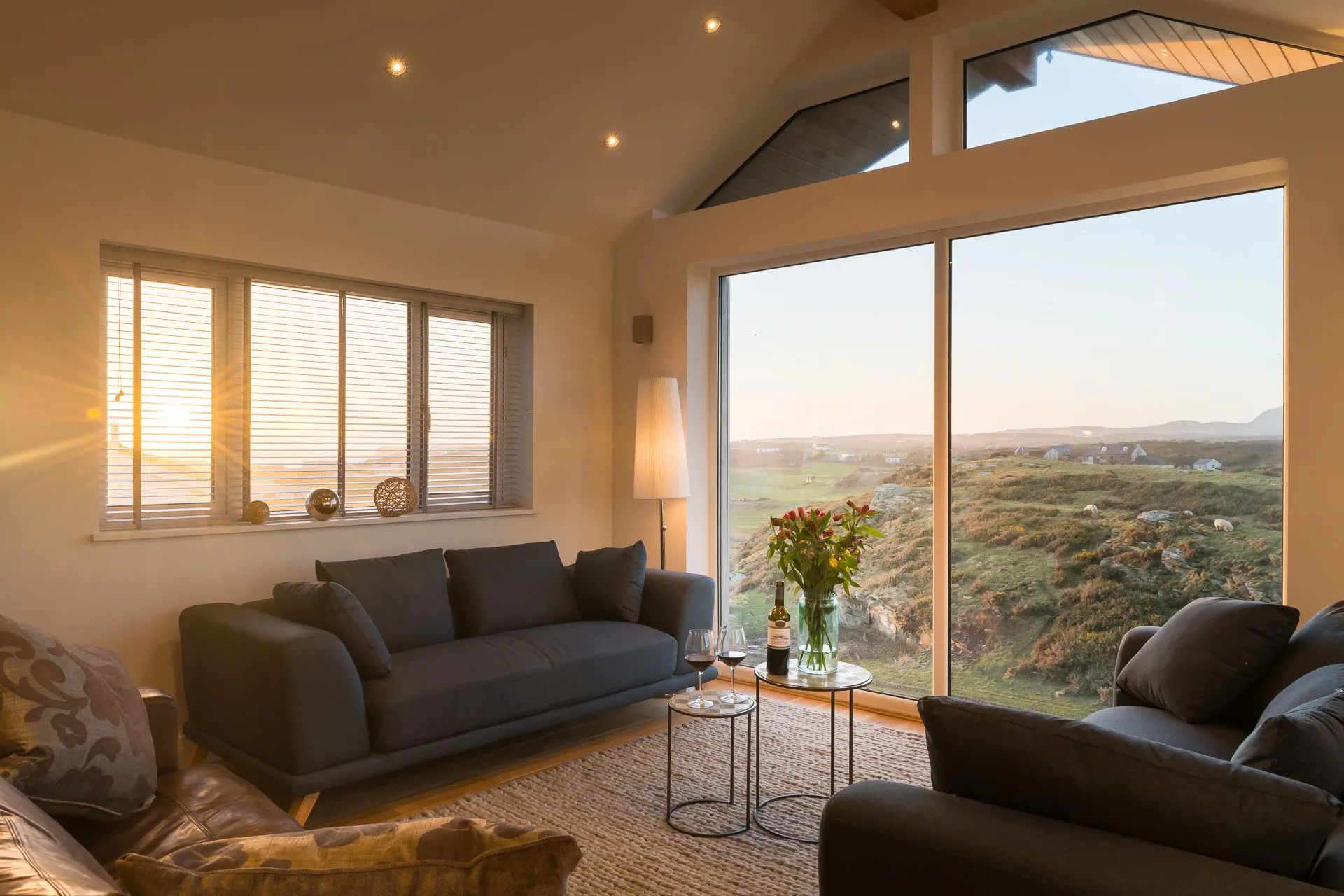 Cadair Arthur living room at sunset