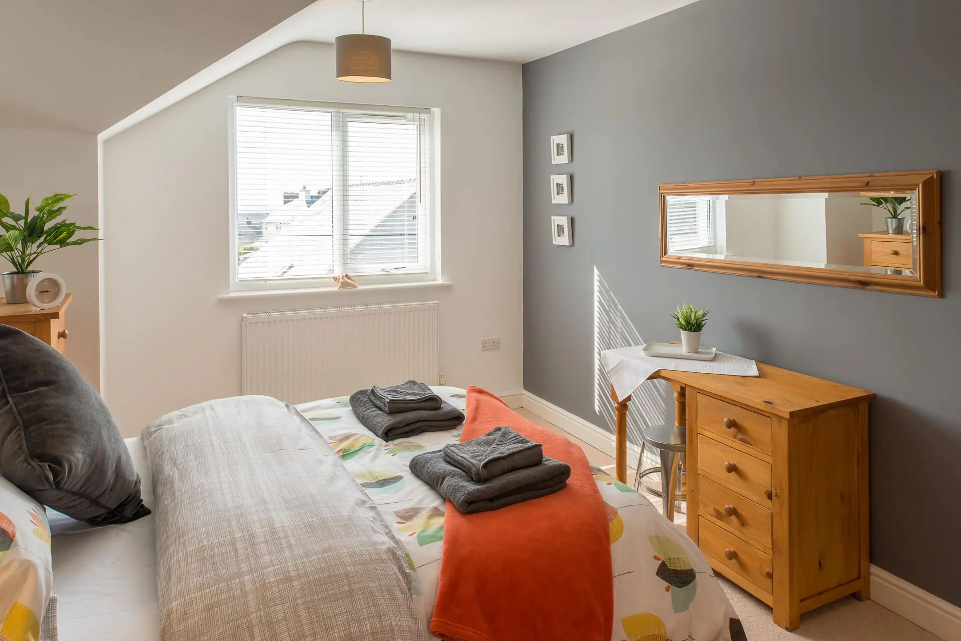 Tides Reach Double Bedroom - Rhosneigr 
