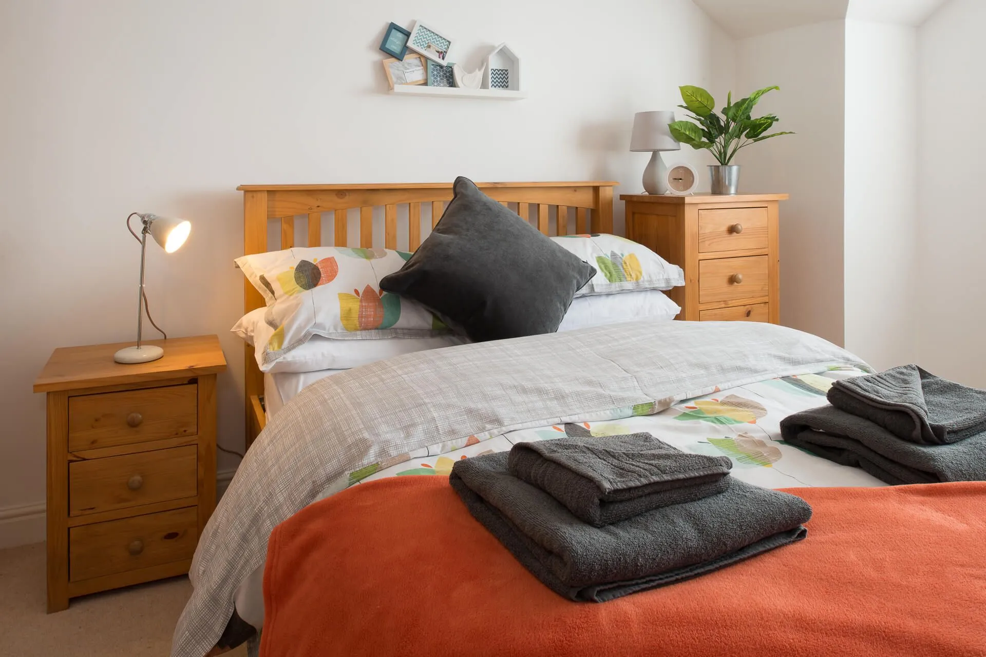 Tides Reach Master Bedroom Bed - Rhosneigr 