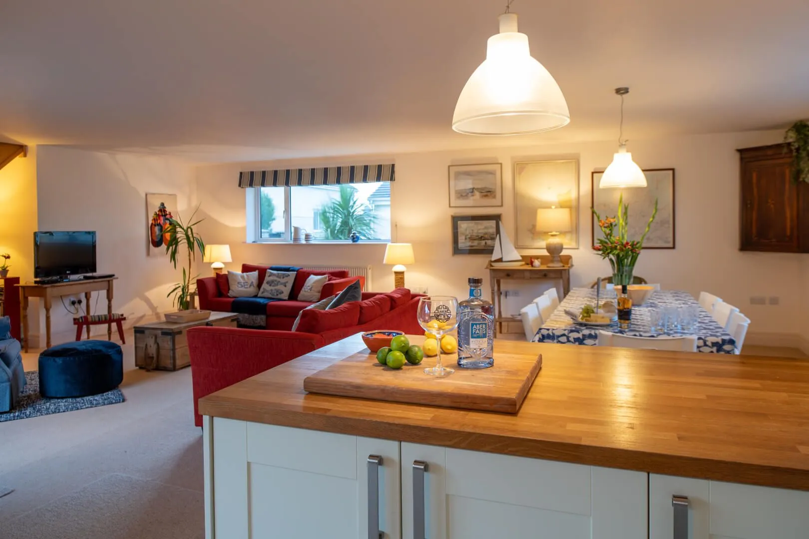 Lagwn Glas kitchen