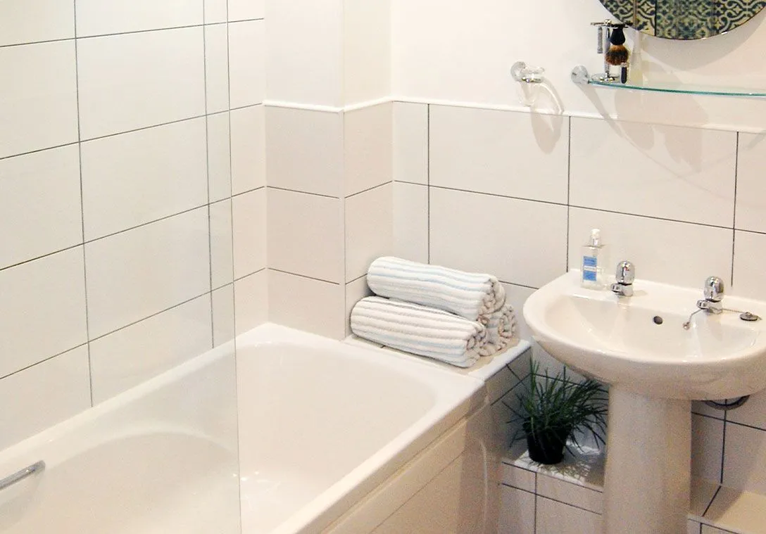 Bryn Eglwys Bathroom