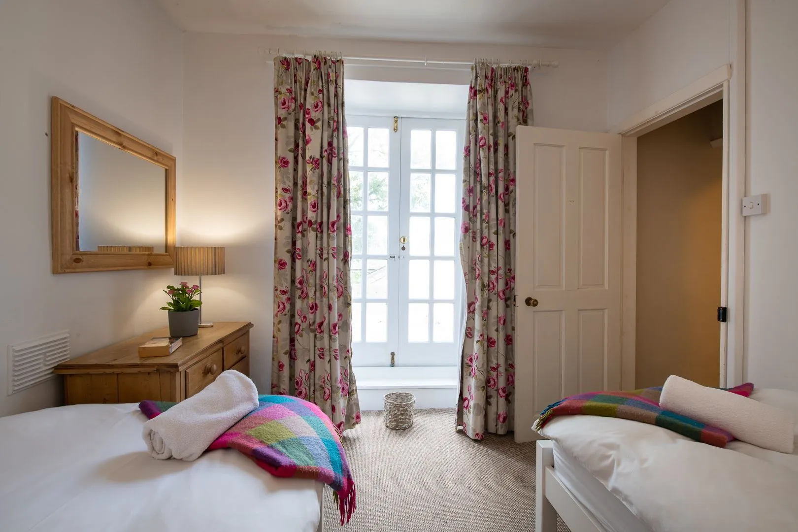 Ty Fferam Bailey Upstairs twin room 2