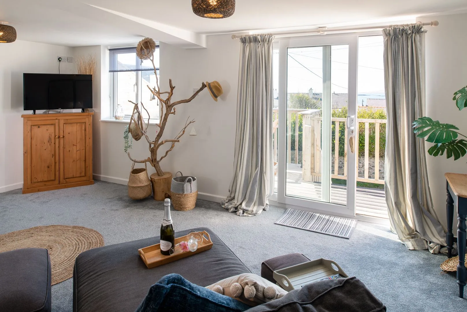 Driftwood second living room with raised terrace