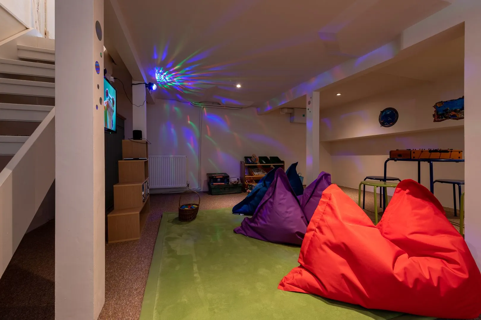 Lan Y Mor - games room