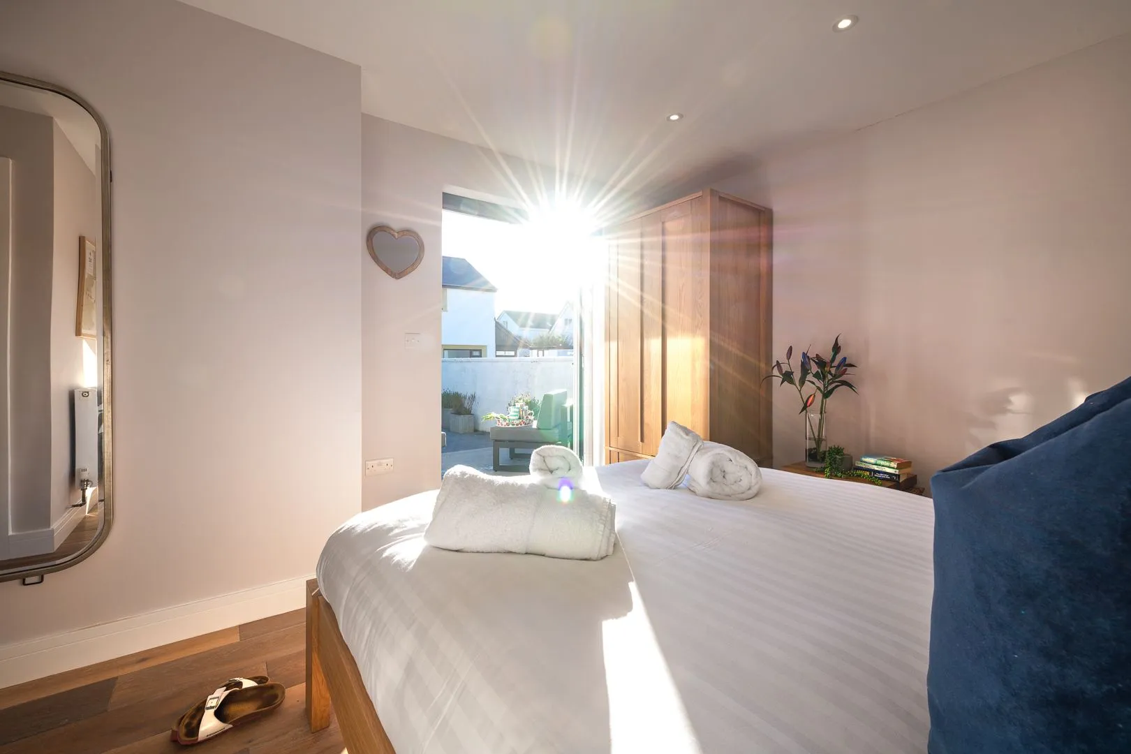 Stone's Throw - Double room