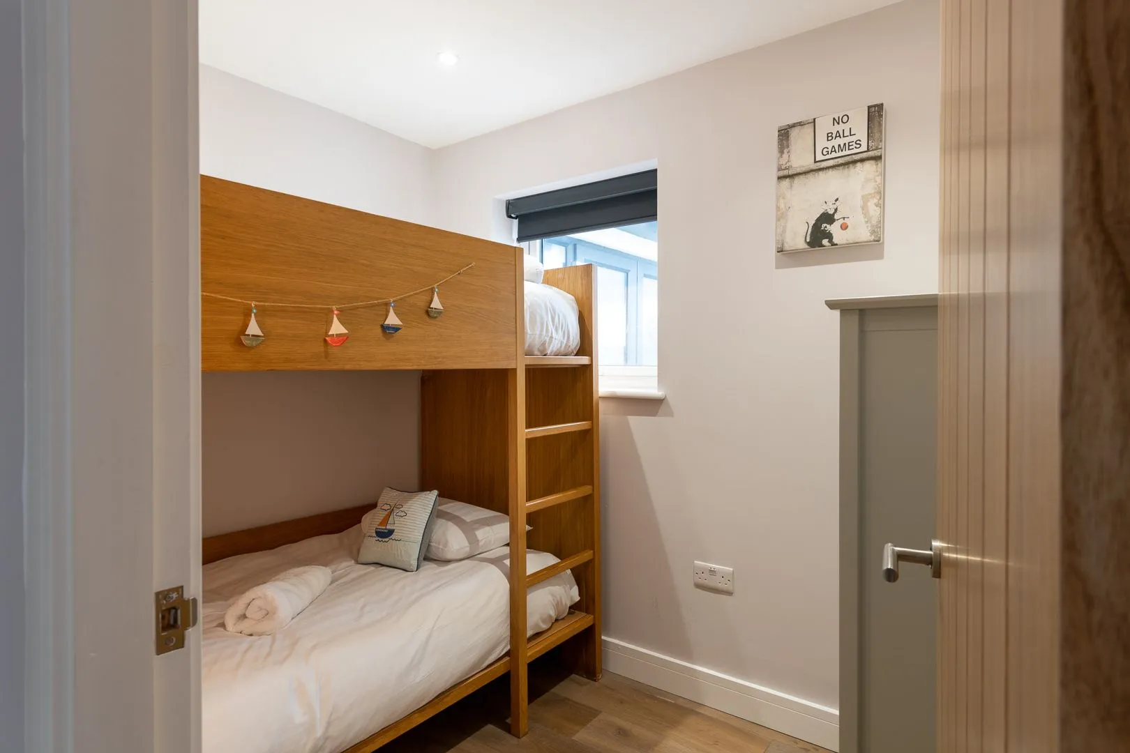 Stone's Throw - Bunk room