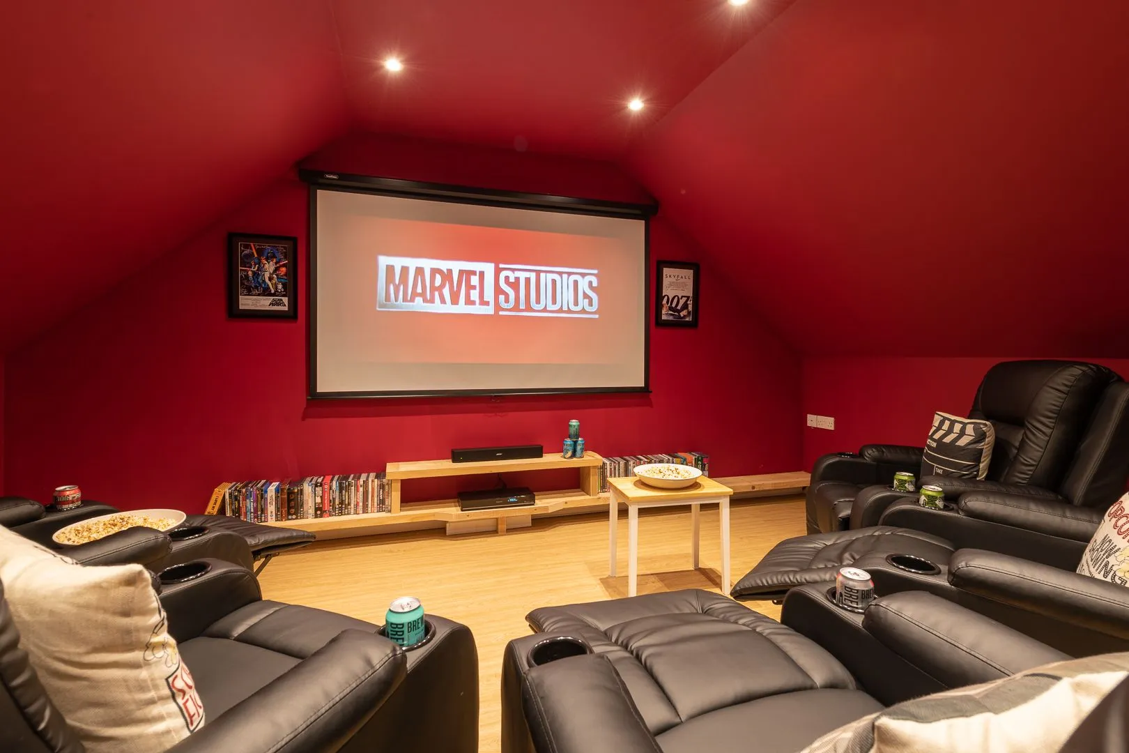 Ty Rhos Newydd Cinema Room