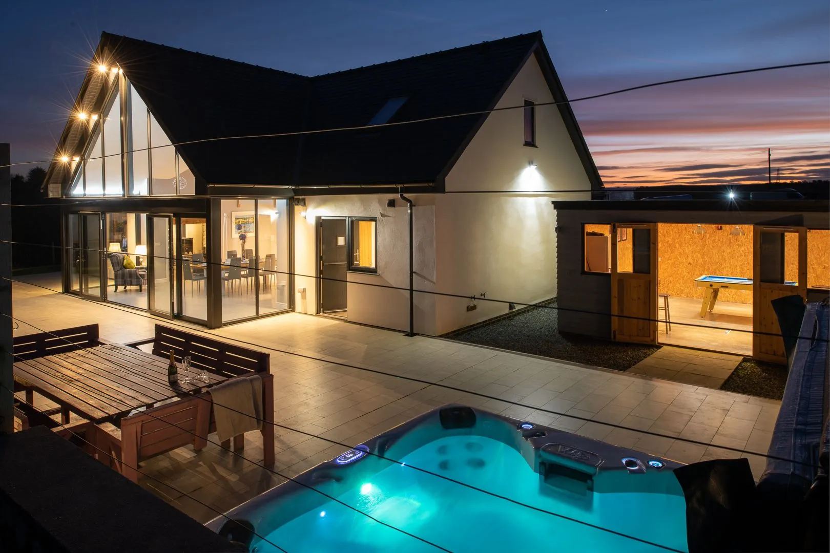 Ty Rhos Newydd Hot Tub