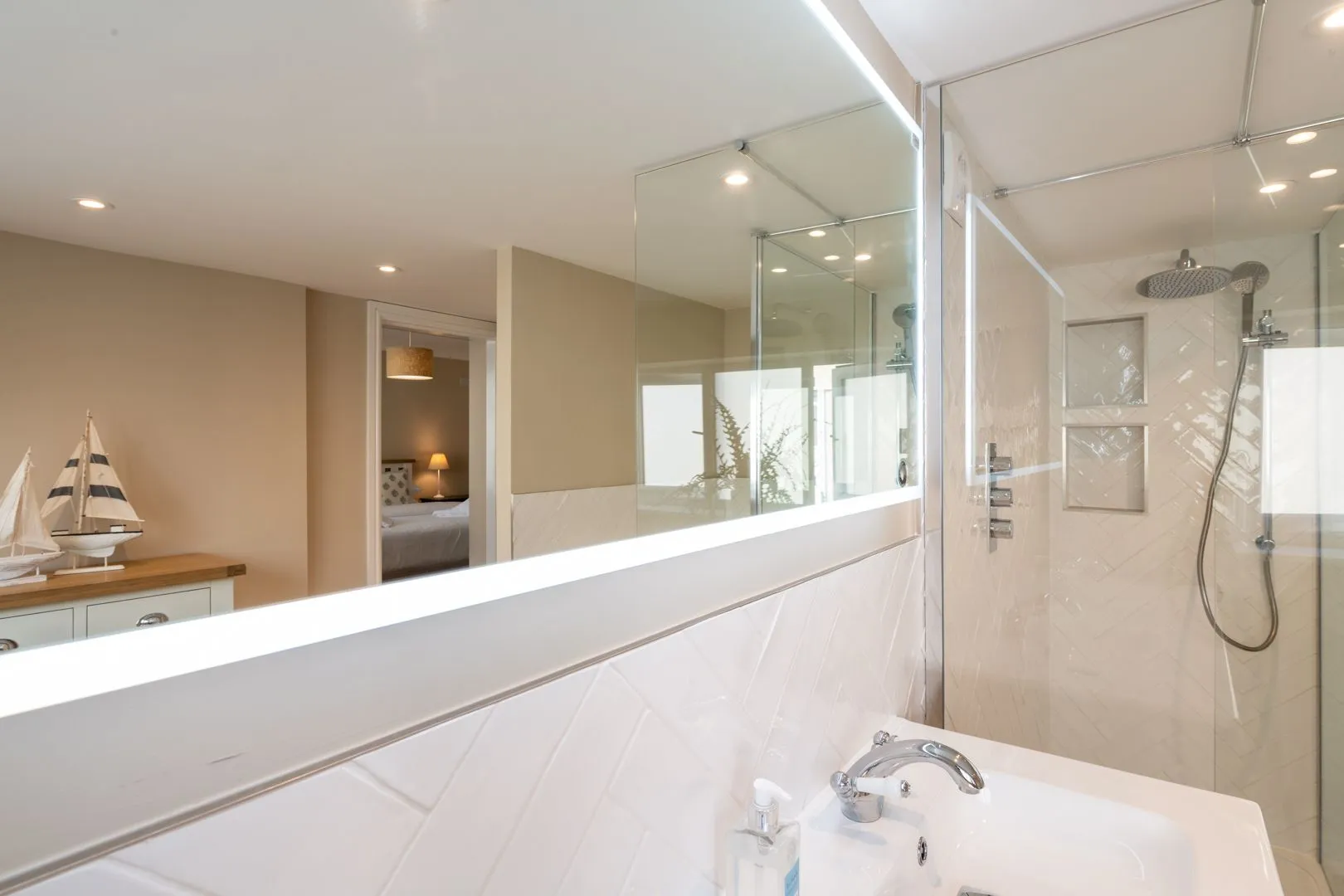 Sand Dollar - Downstairs ensuite