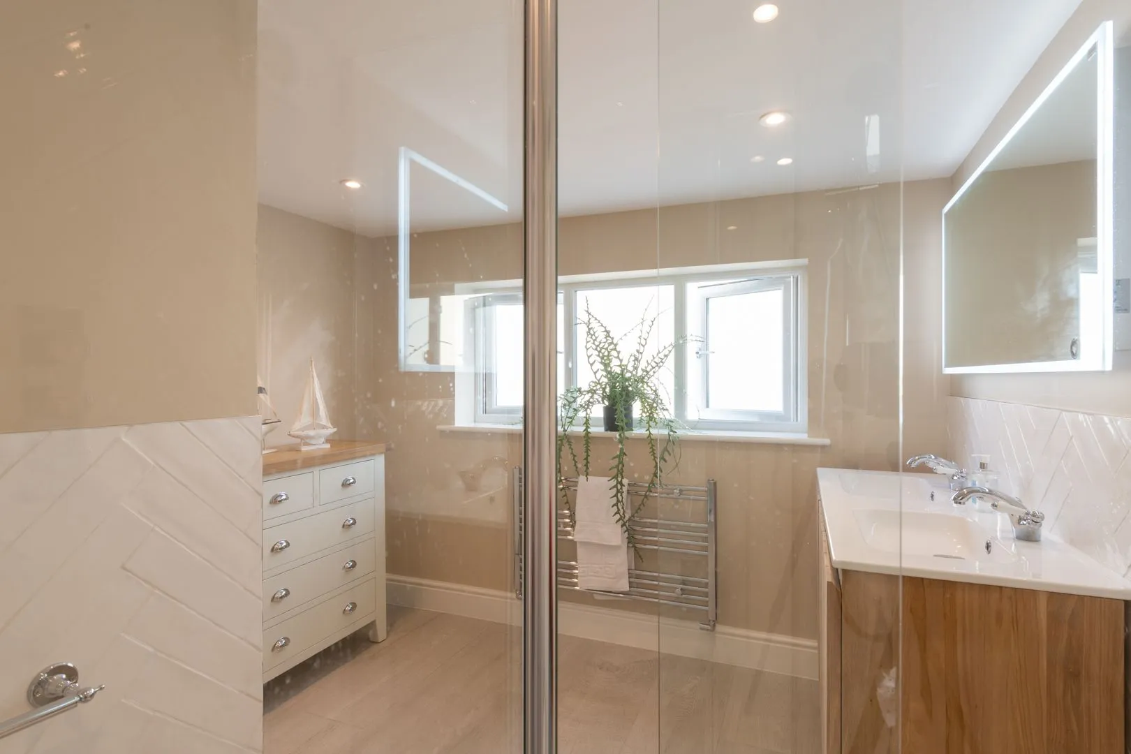 Sand Dollar - Ensuite superking
