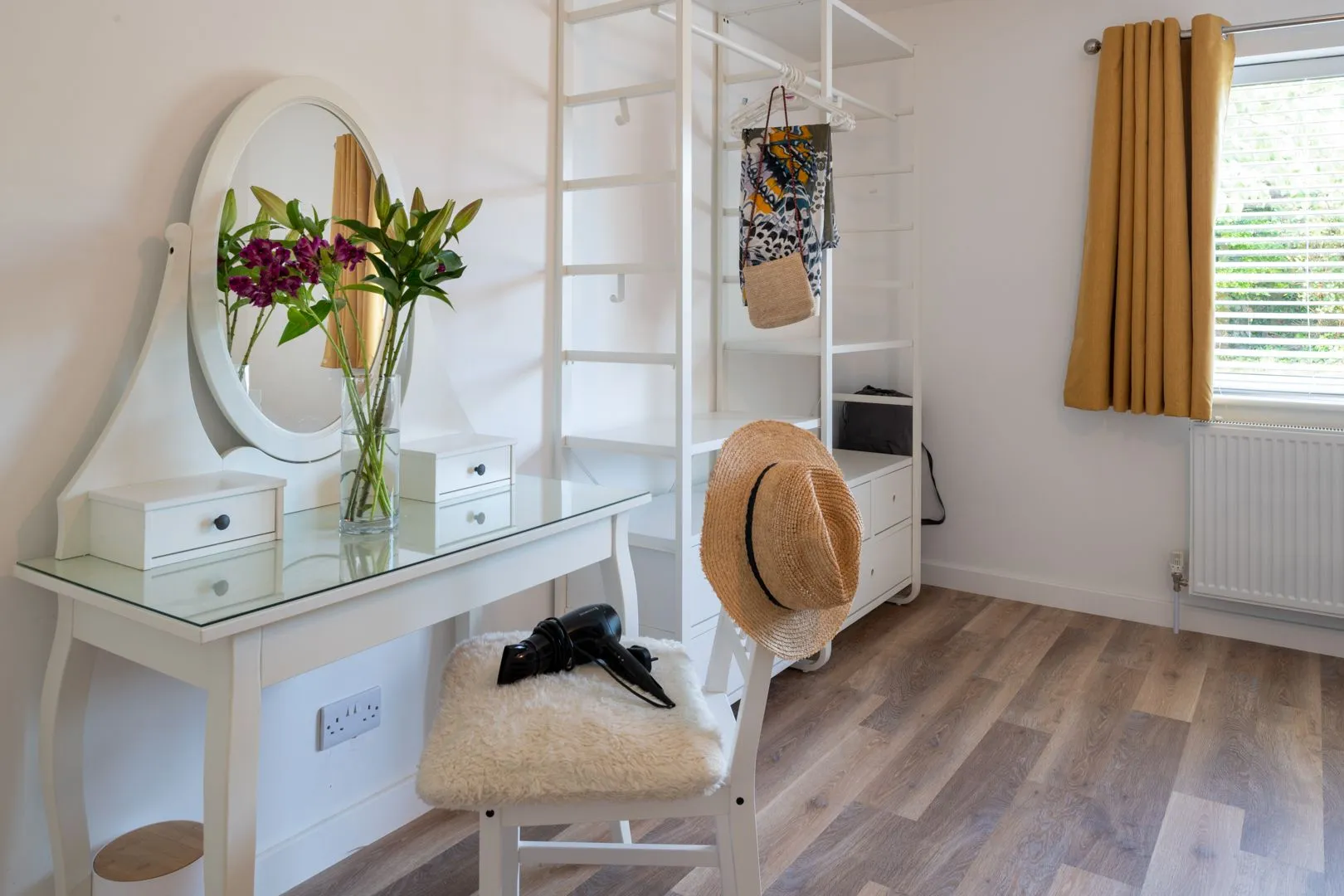 Sandaig - Dressing table