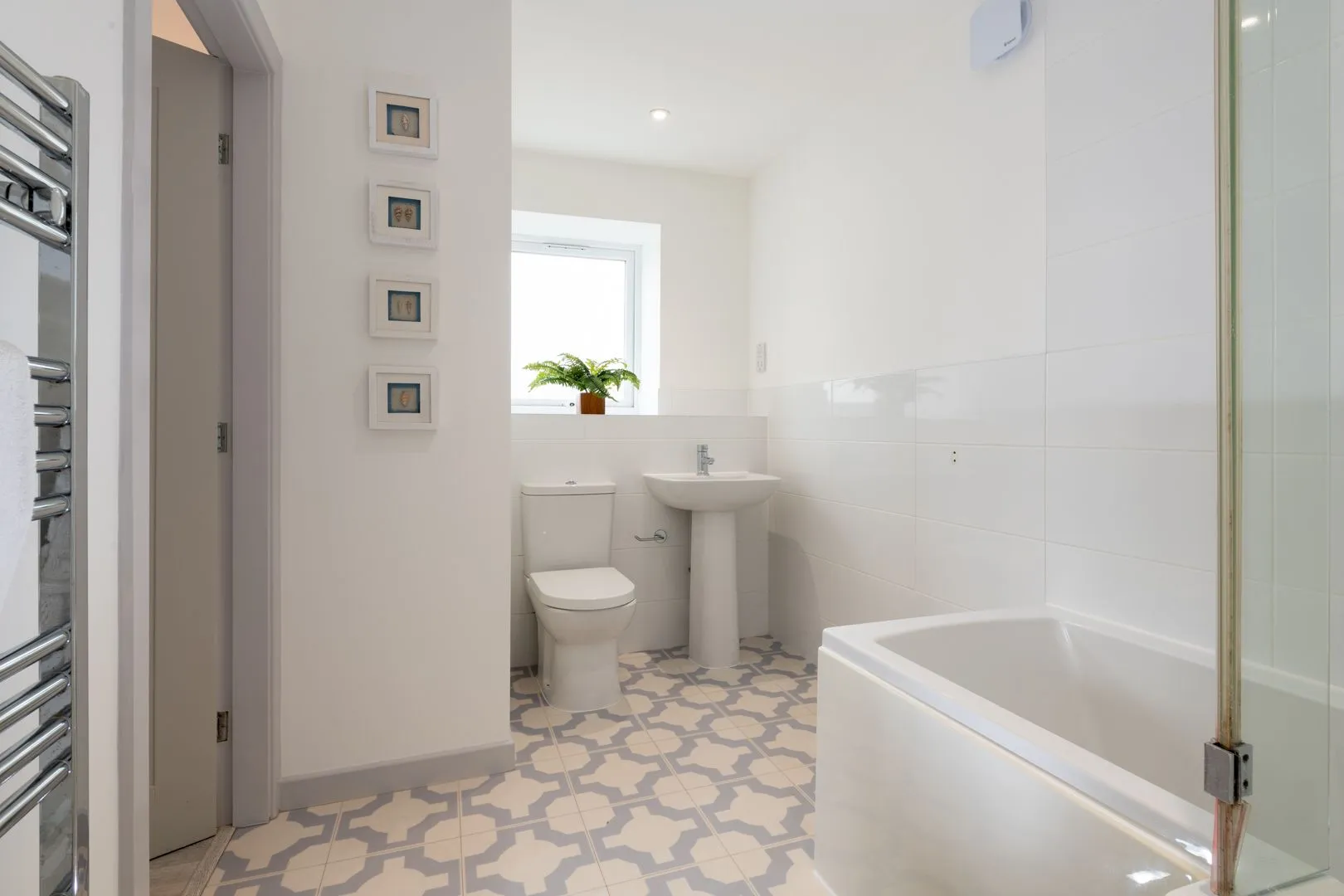Kittiwake Cottage double bedroom ensuite