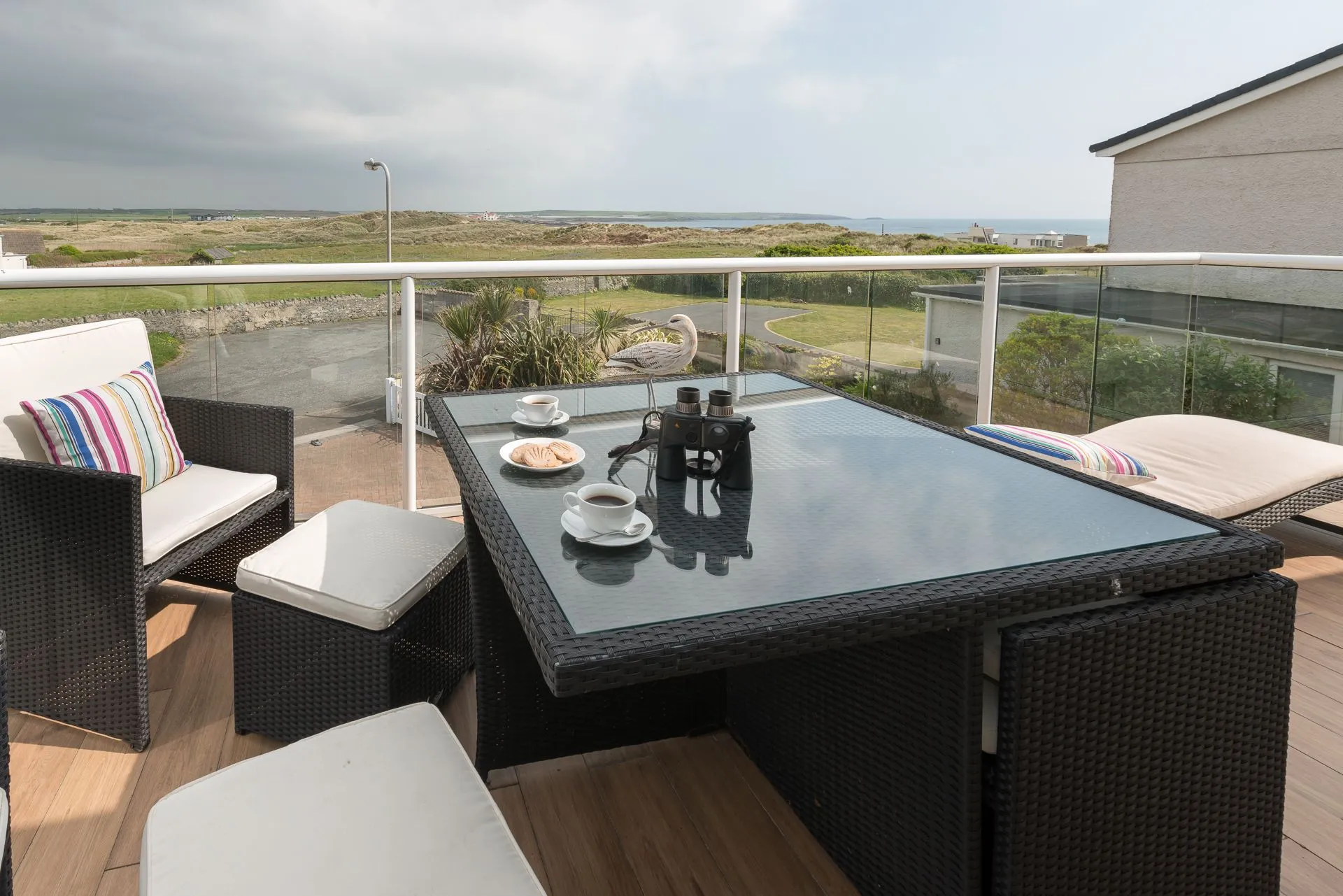 Lakeside - balcony