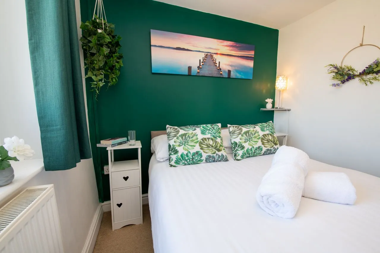 Bwthyn Siwan downstairs bed