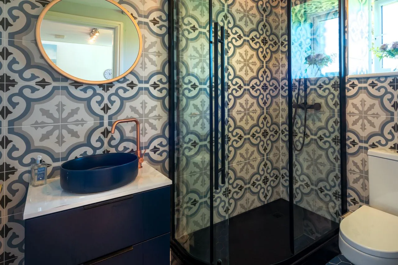 Bwthyn Dwynwen downstairs bathroom