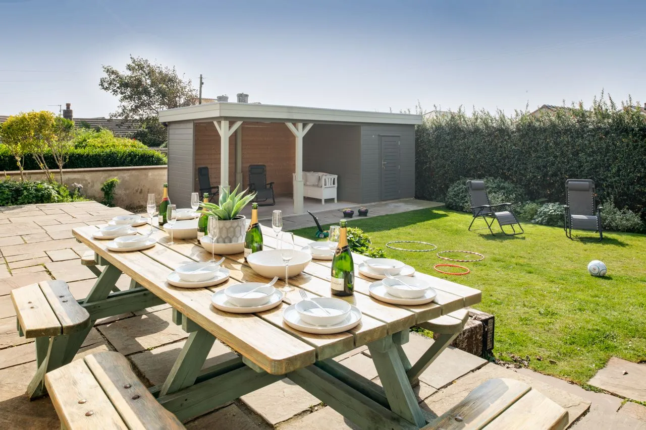 Sand Dollar - Garden table