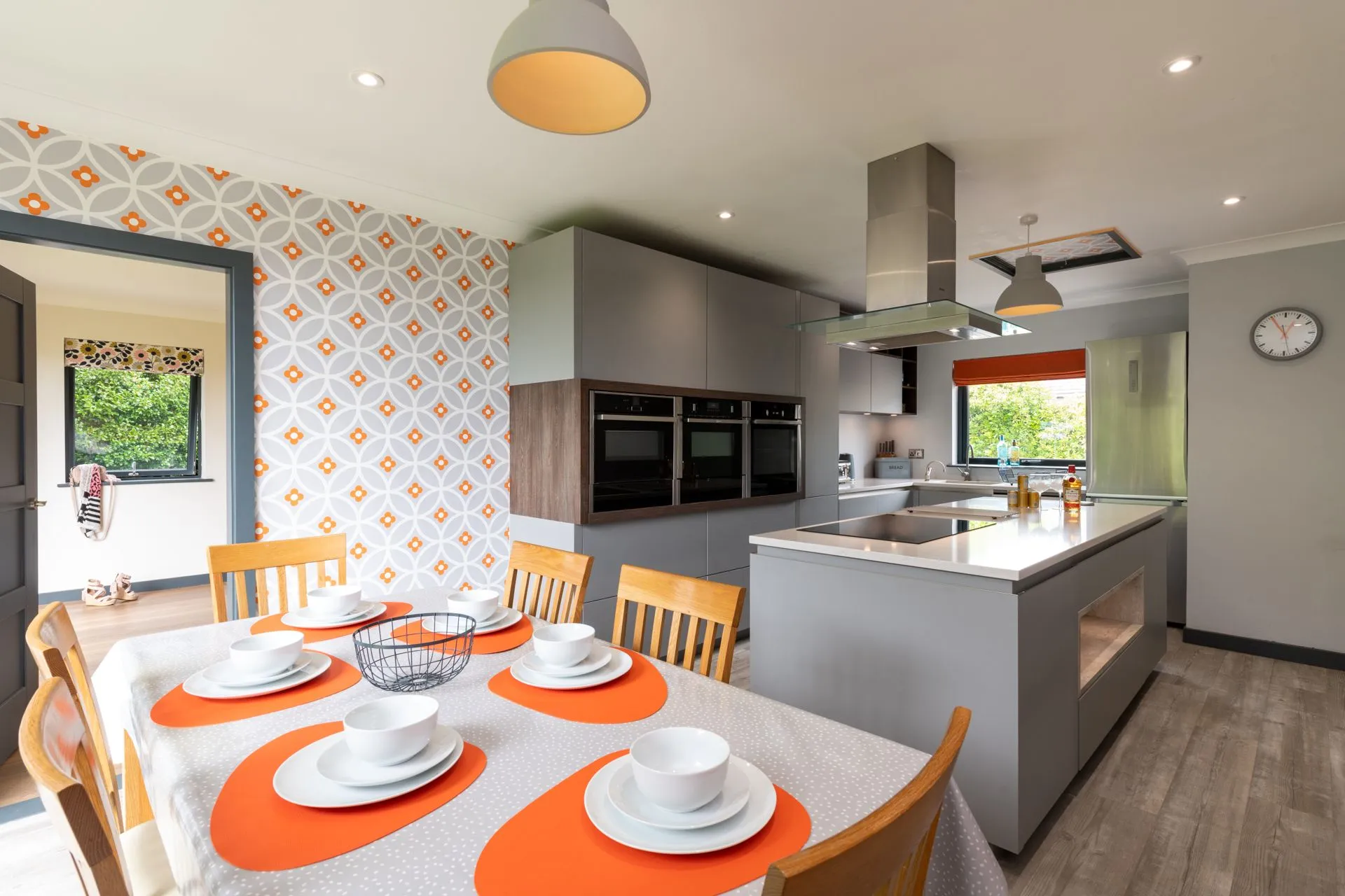 Penyrosedd - Dining table