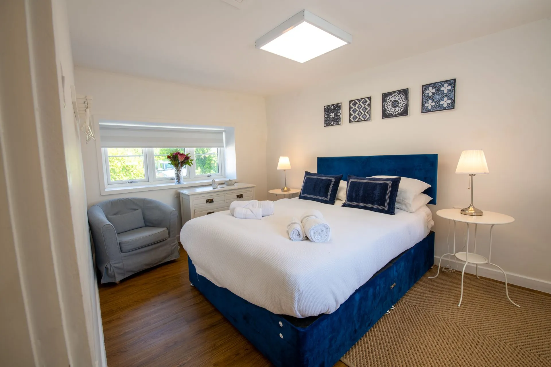 Ty Capel Bach King Bed