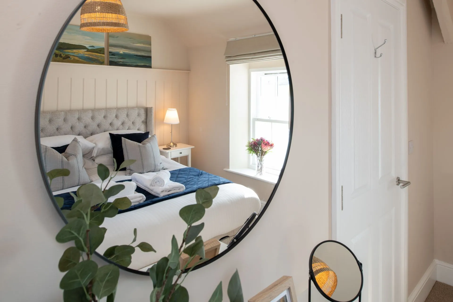 The Little Nest - mirror reflection