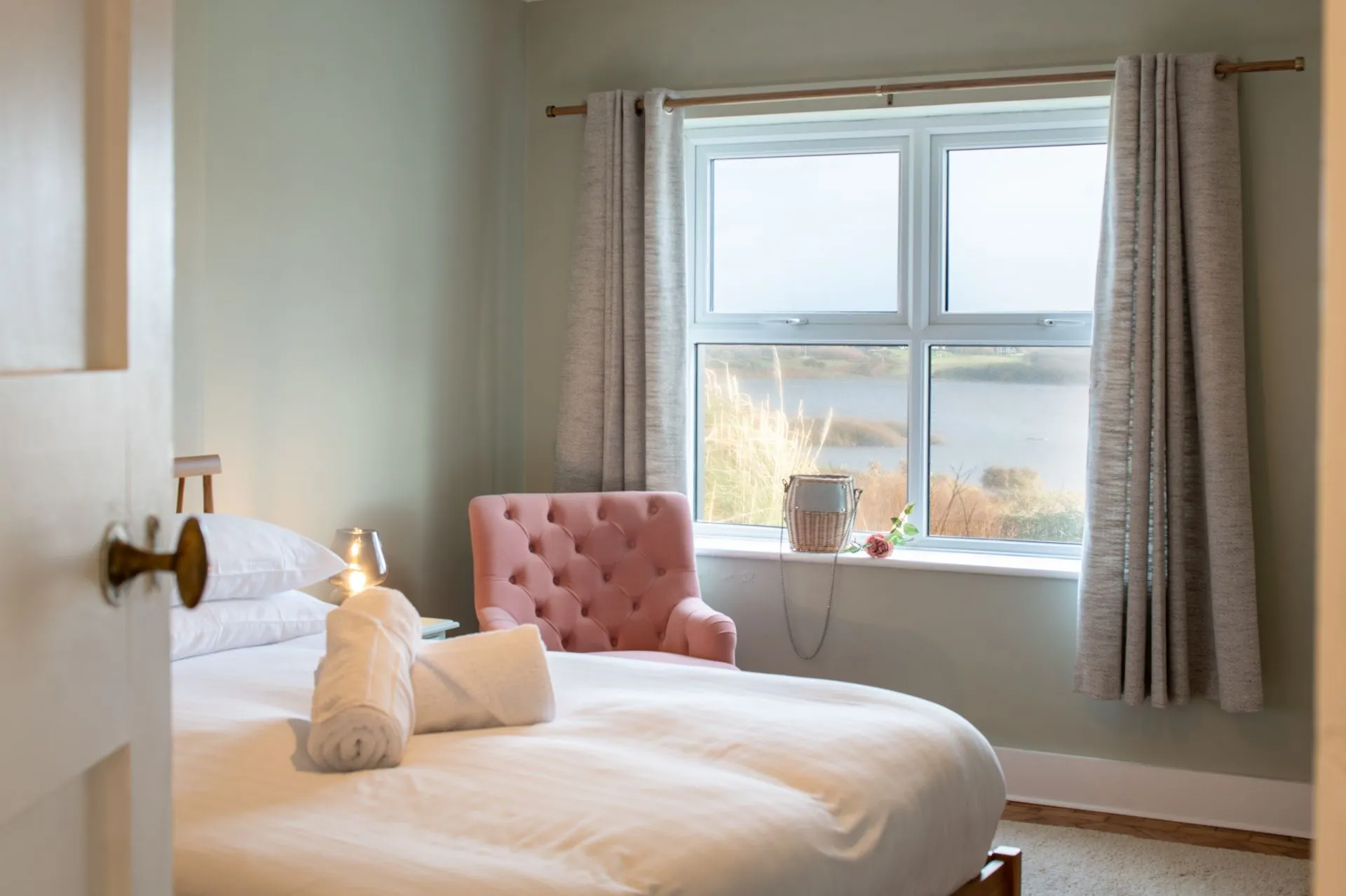 Twn Pwll Bed