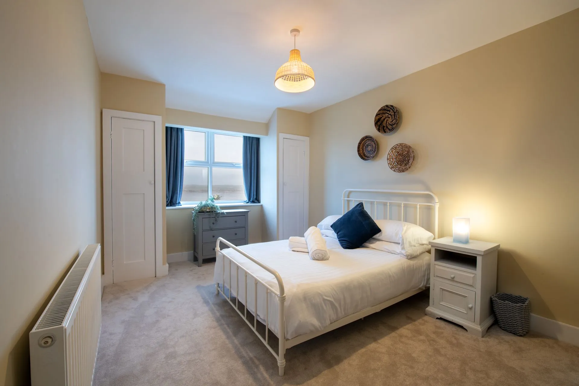 Twn Pwll Double bedroom