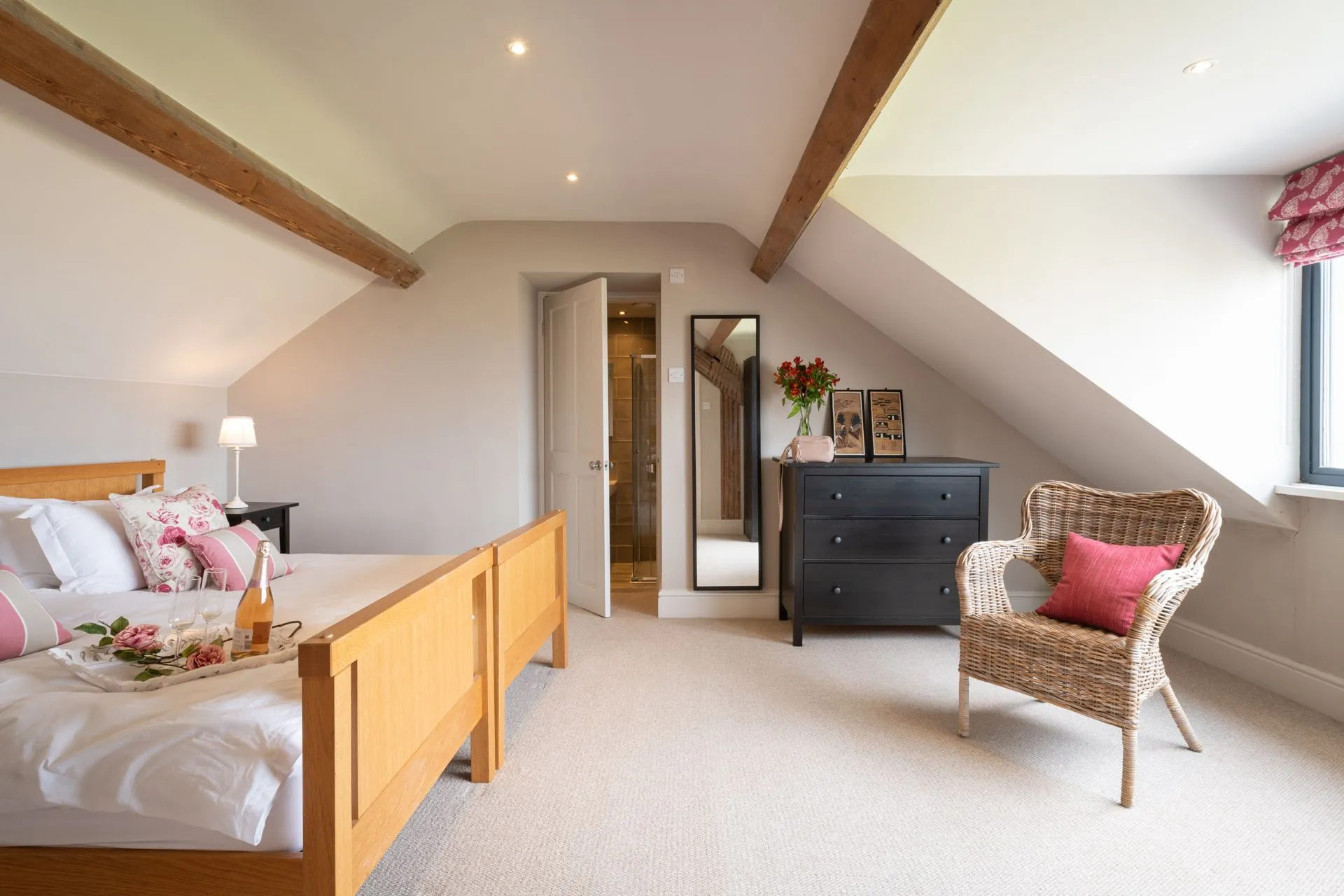 Seascape - Twin bedroom