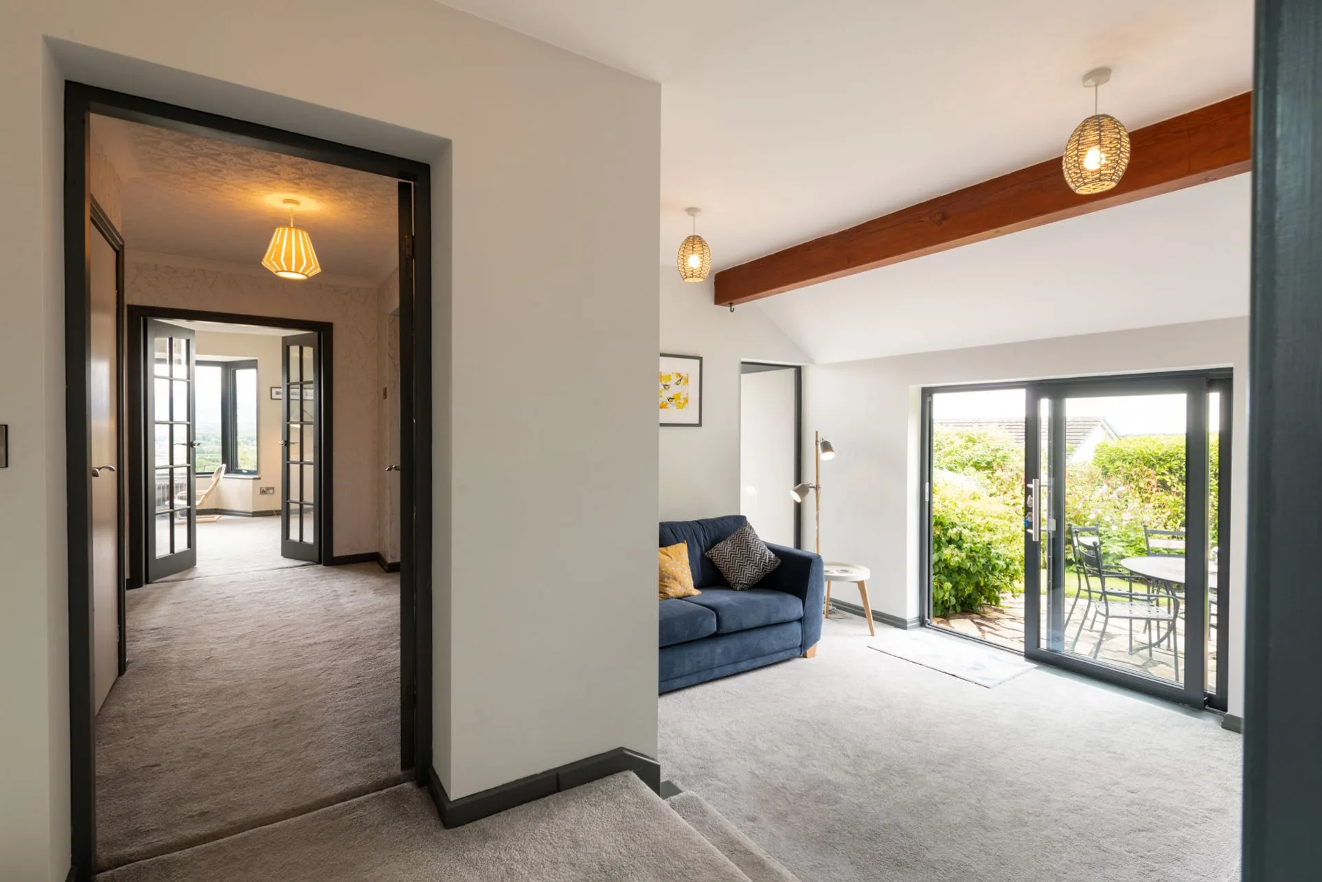 Penyrorsedd - Hallway and sofa