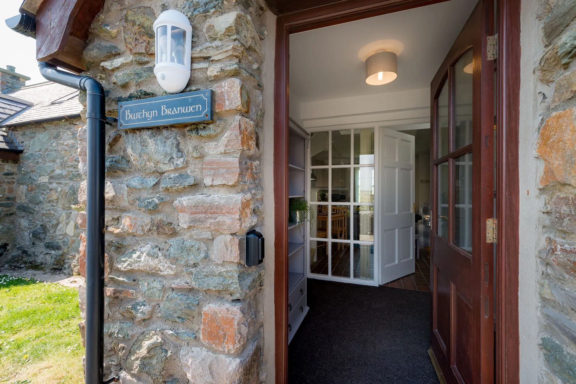 Bwthyn Branwen entrance