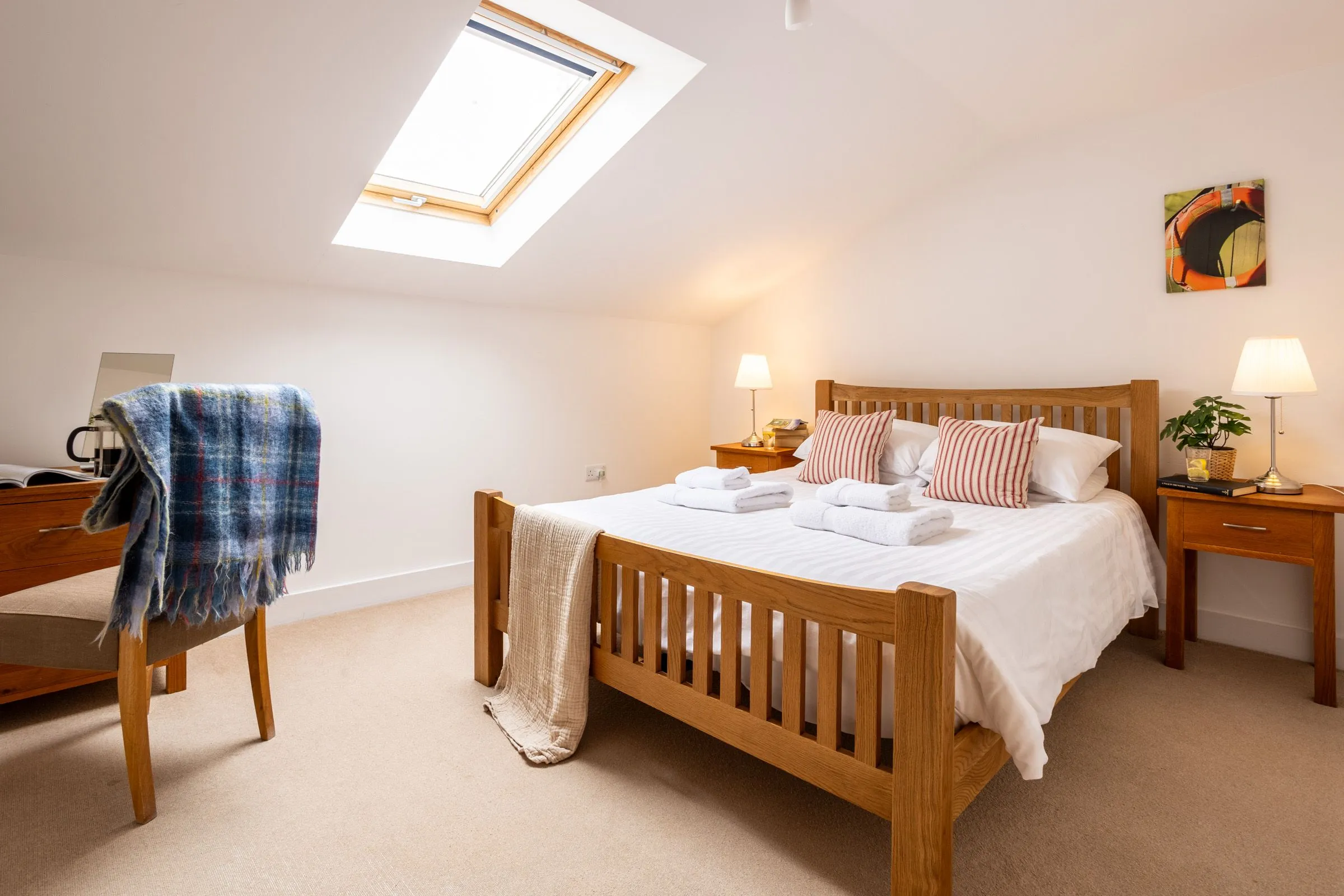 Ty Traeth King Bedroom 