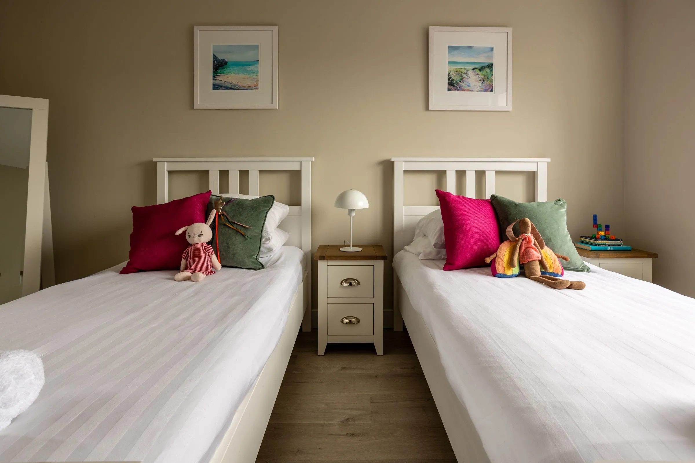 Awelfa Twin beds