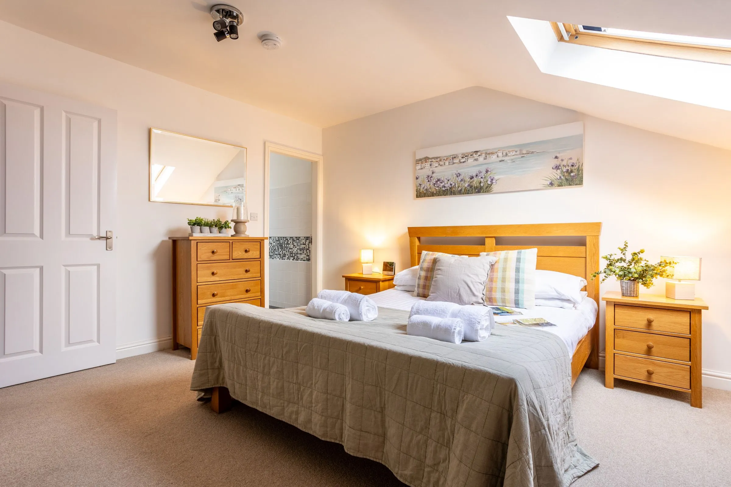 Ancones King to Ensuite