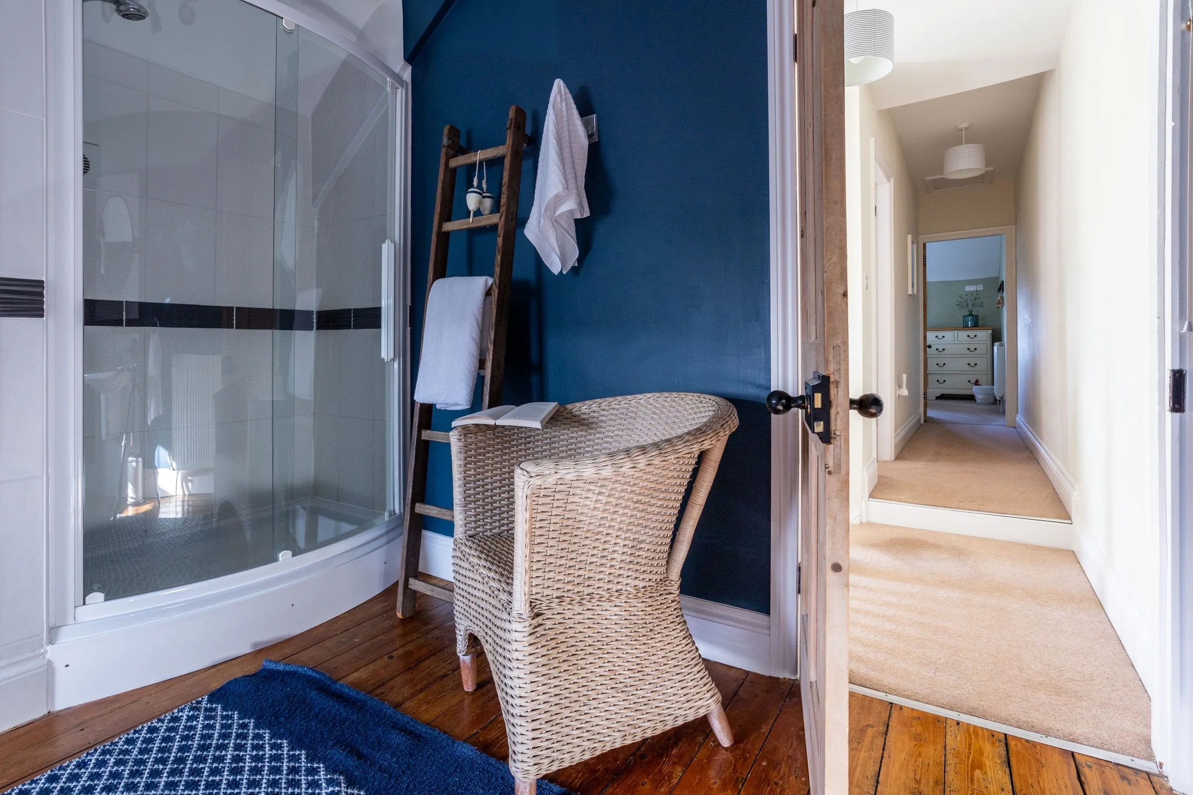Maelog Villa Hallway Landing from Top Bathroom - Rhosneigr