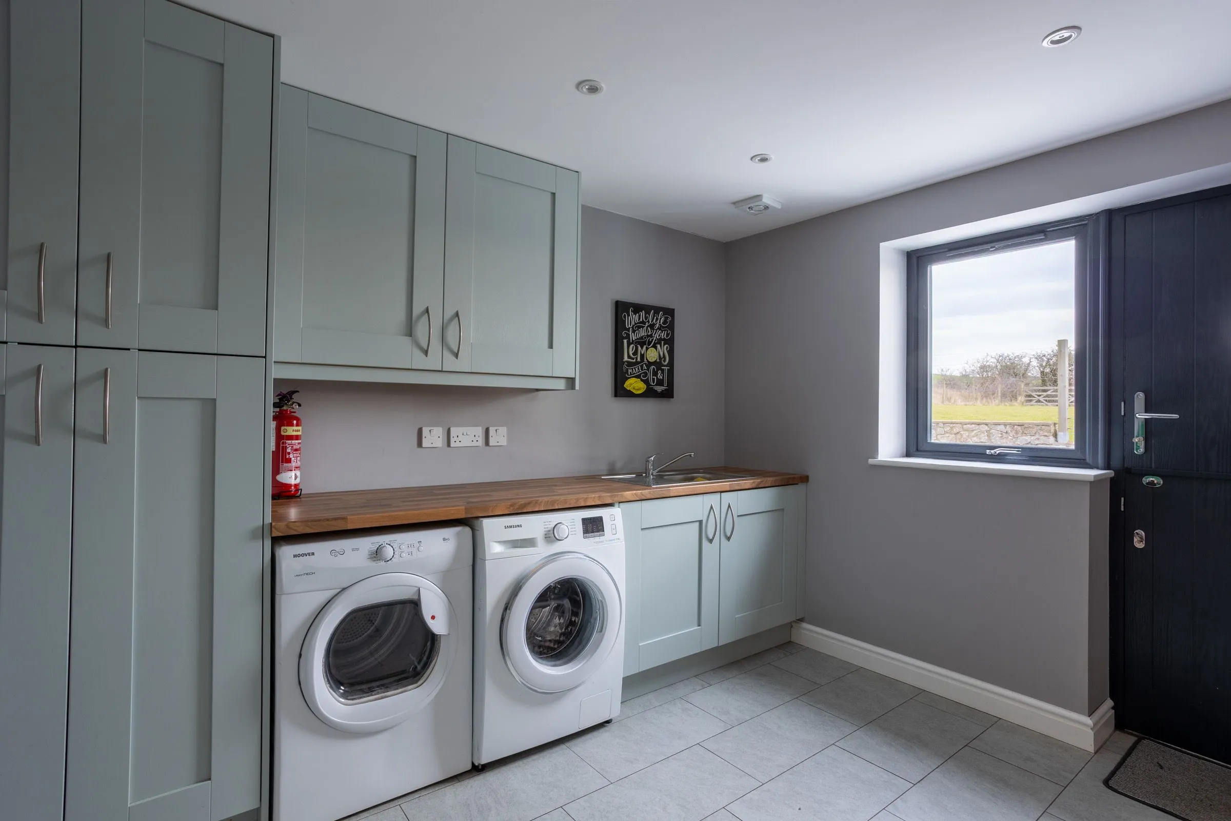 Ty Rhos Newydd Utility 