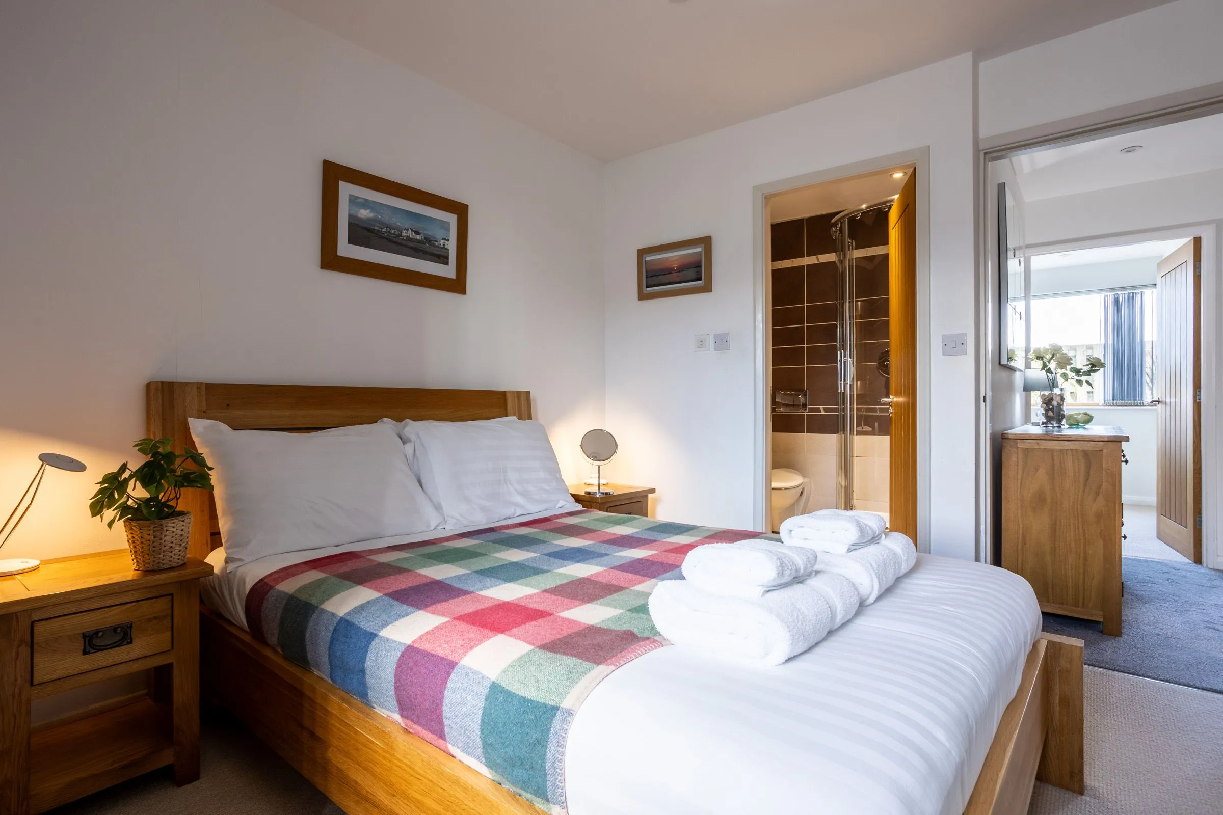 Minstrel Lodge Double Room with Ensuite - Rhosneigr 
