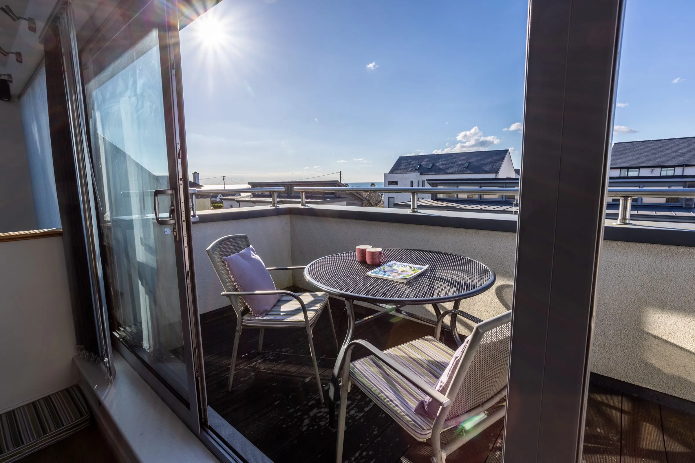 Minstrel Lodge Table - Rhosneigr 