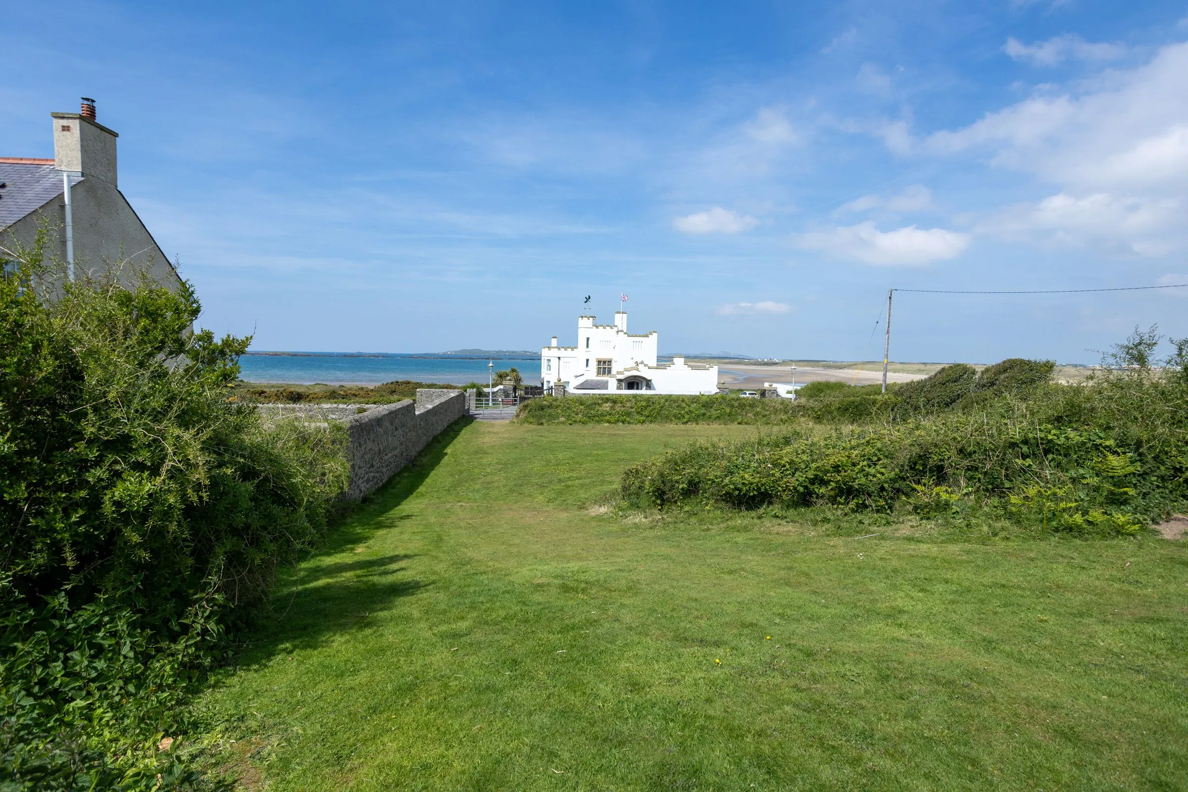 Gardd Nain - Back Lawn