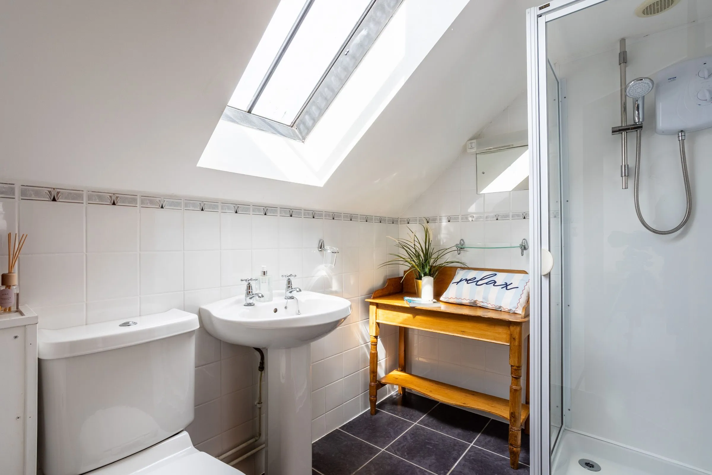 Y Stabl - shower room