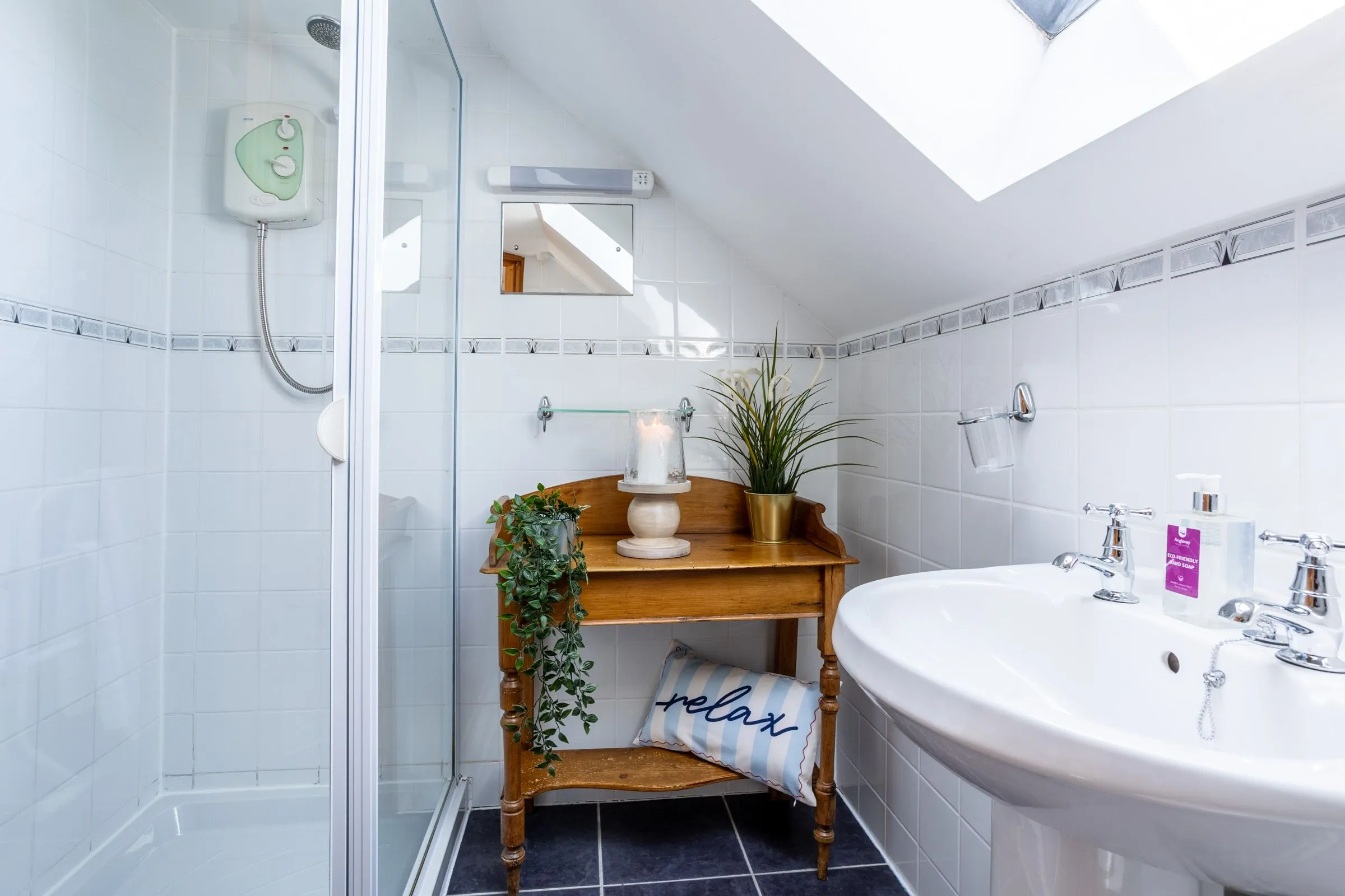 The Granary  - shower room