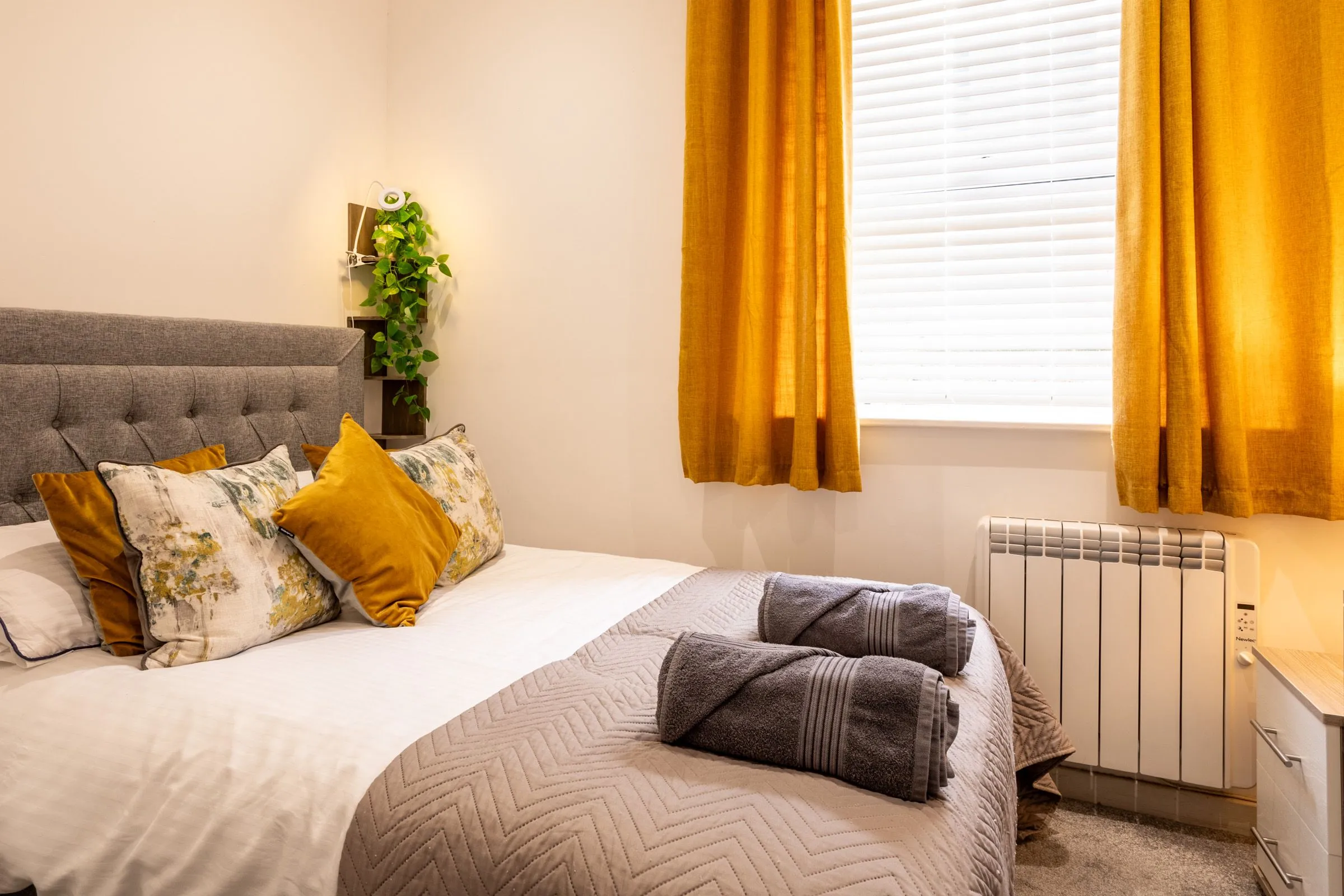 Surf's Edge - double bedroom 