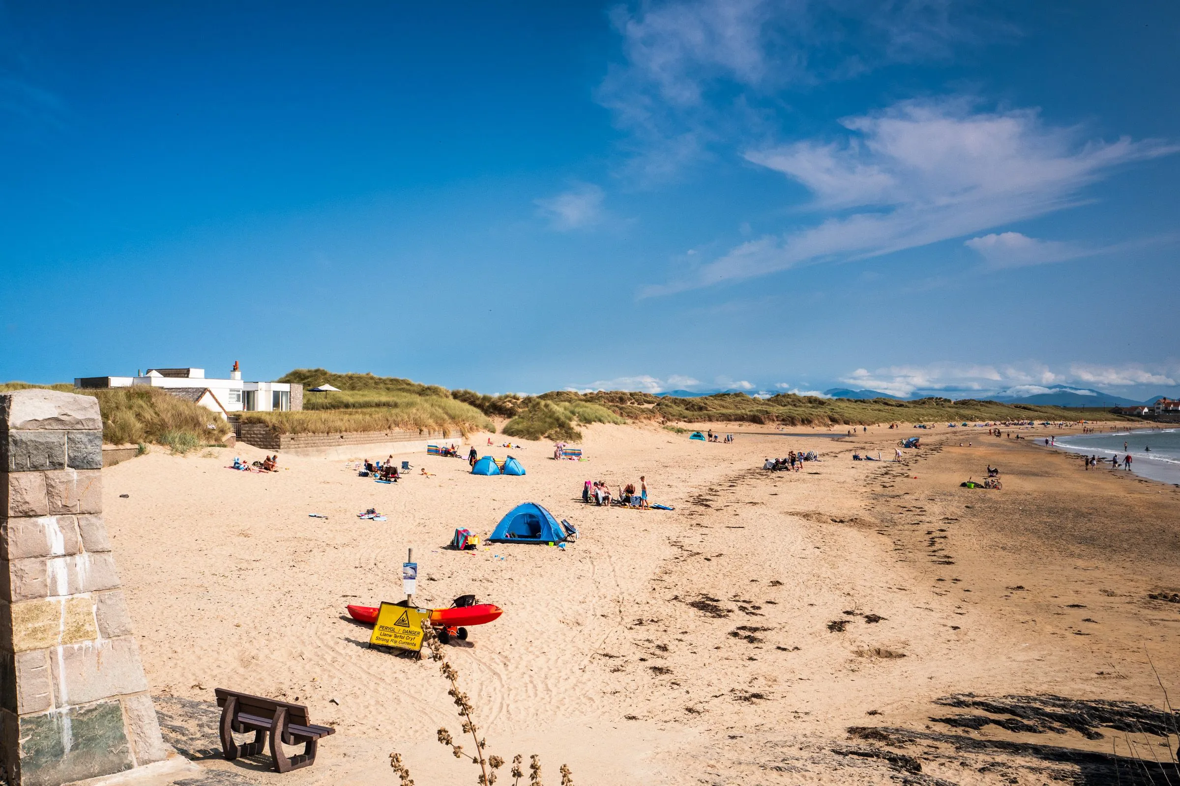 Surf's Edge - Rhosneigr, Main beach