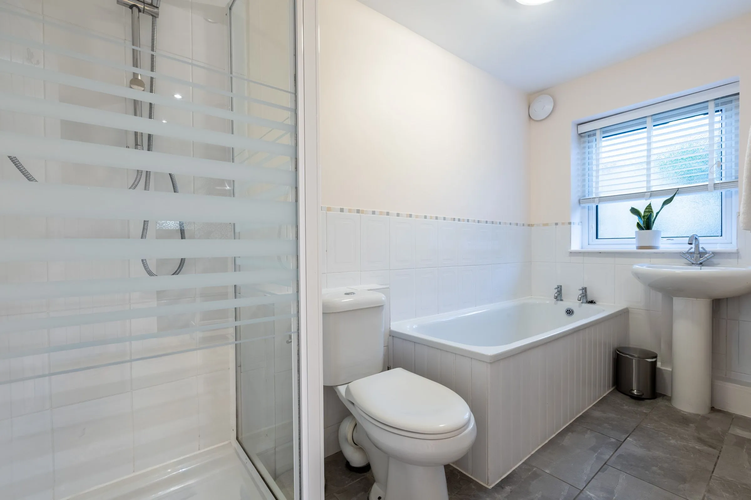 Kite Cottage - Bathroom