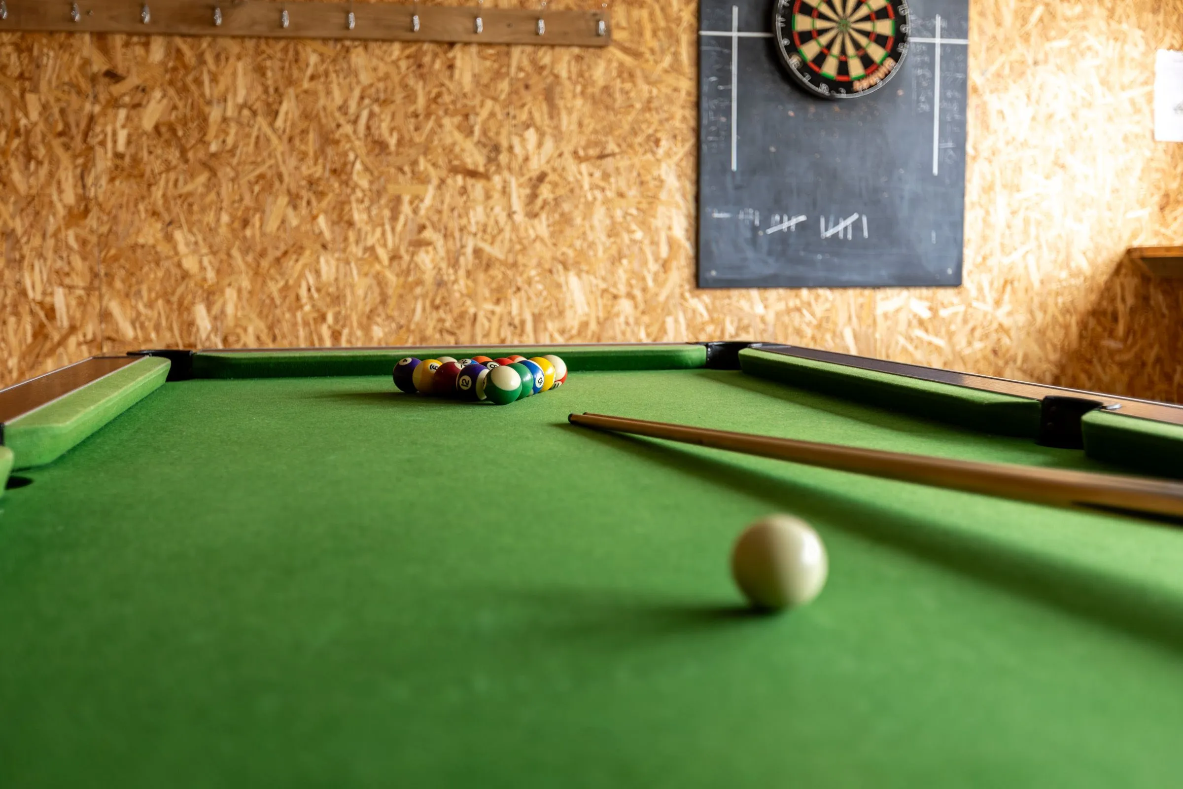 Ty Rhos Newydd Games Room Snooker
