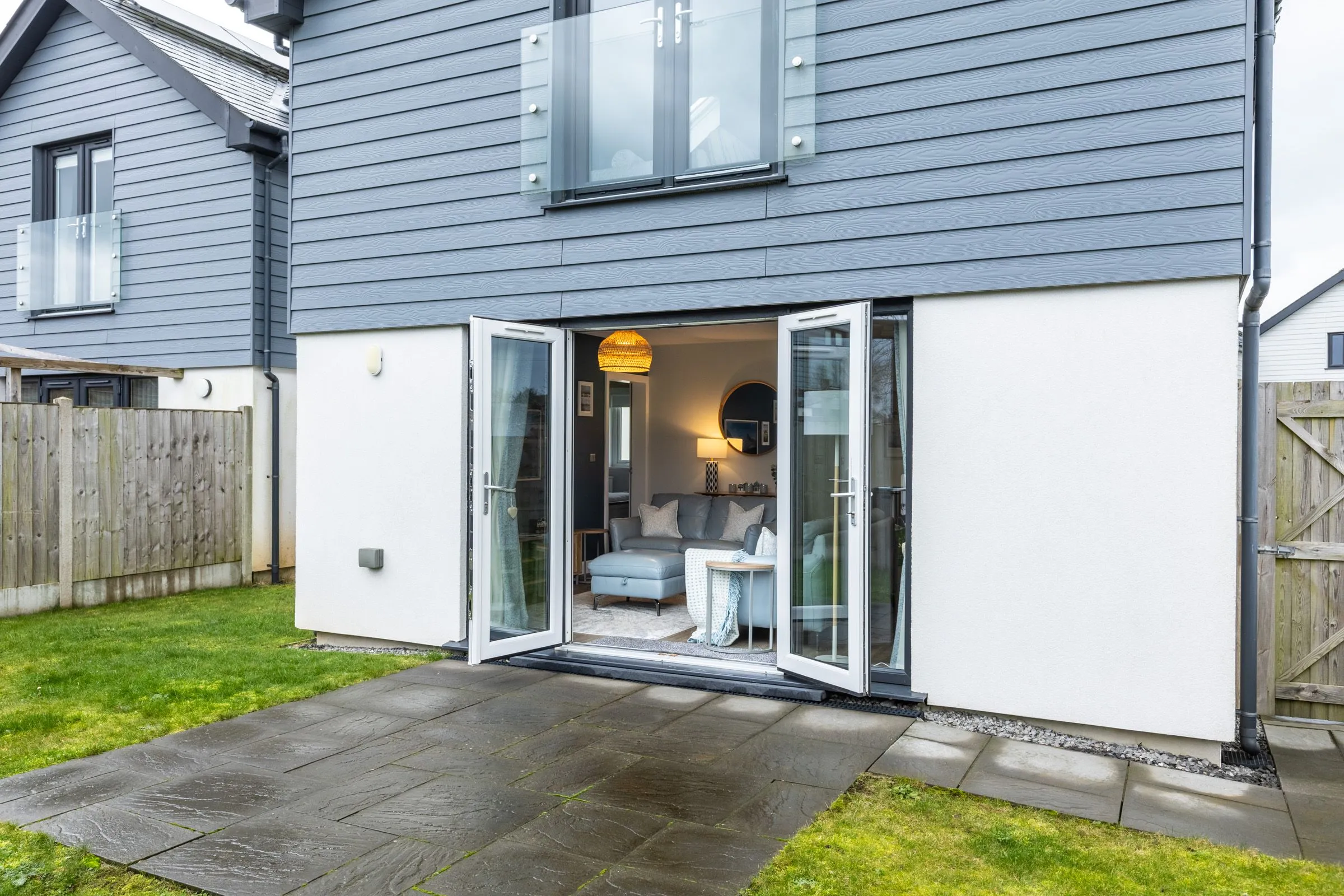 Ty Wawr - Back Garden looking into Lounge