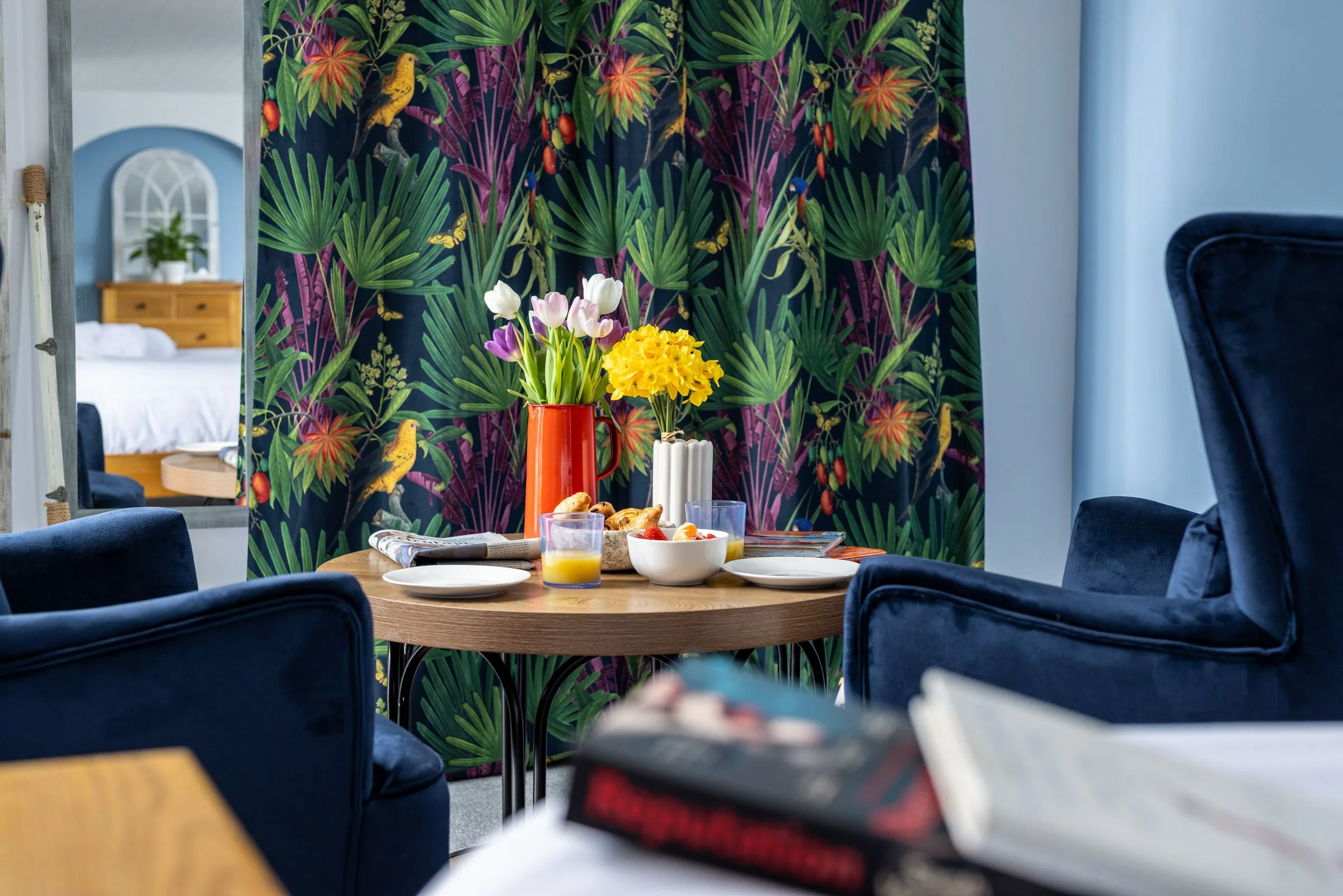 Coed Y Llan Super King Seating