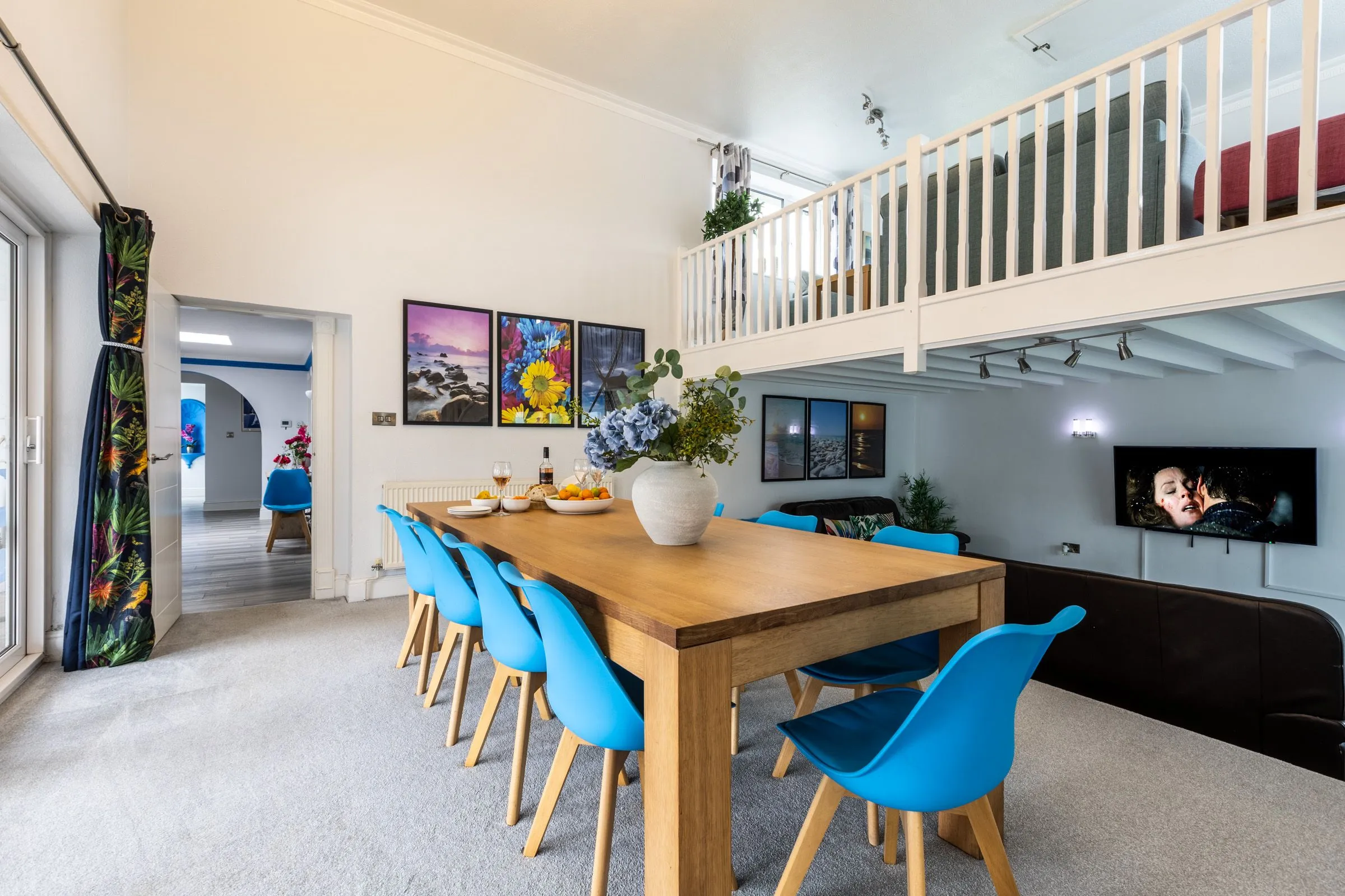 Coed Y Llan Dining room and Lounge