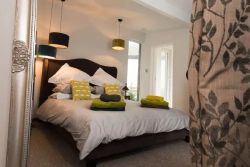 Bryn Bach Bed