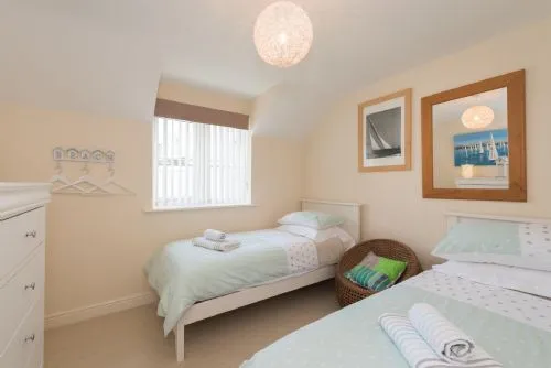 Bryn Eglwys Twin Beds Rhosneigr
